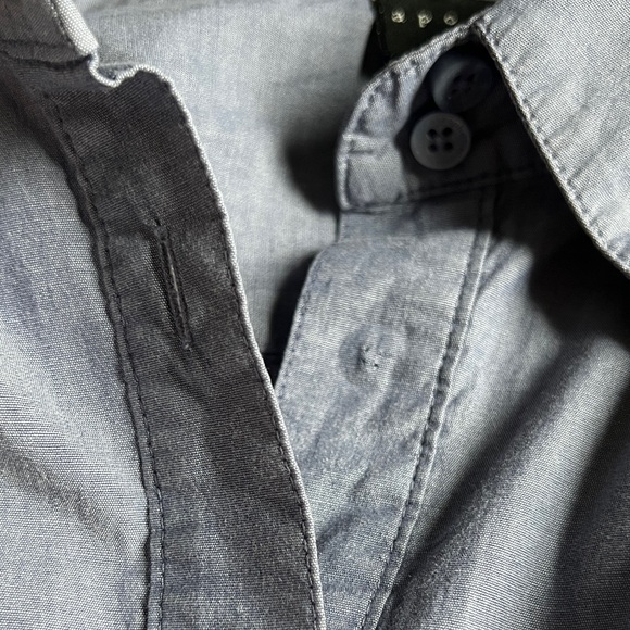 👚👕 Two Button-Up Long Sleeve Shirts one blue one pink - Picture 10 of 12